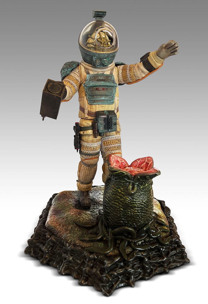 Alien: Officer Kane: 1/4 Statue - Hollywood Collectibles Group Statue