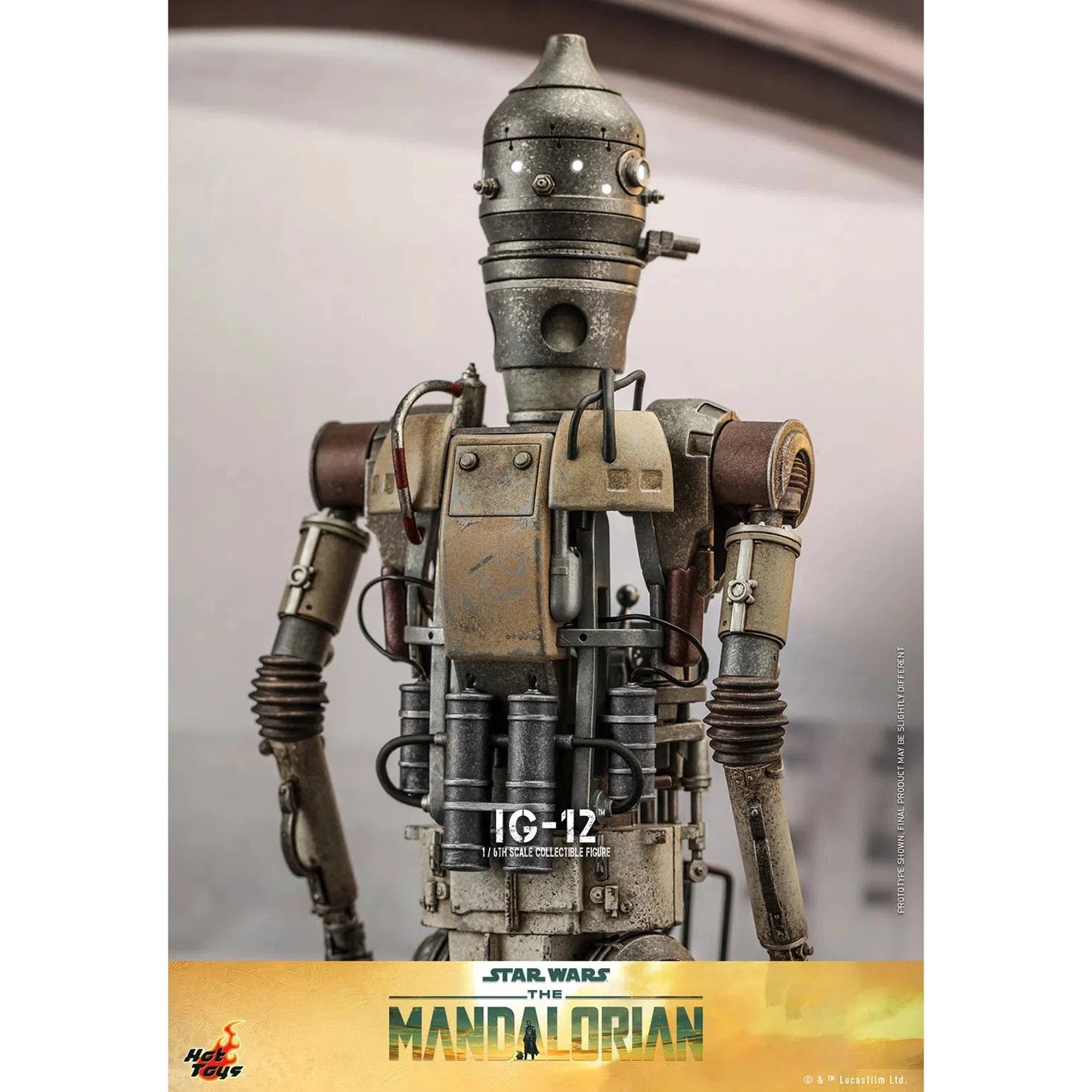 IG-12: With Accessories: Star Wars: The Mandalorian - Hot Toys Action Figure