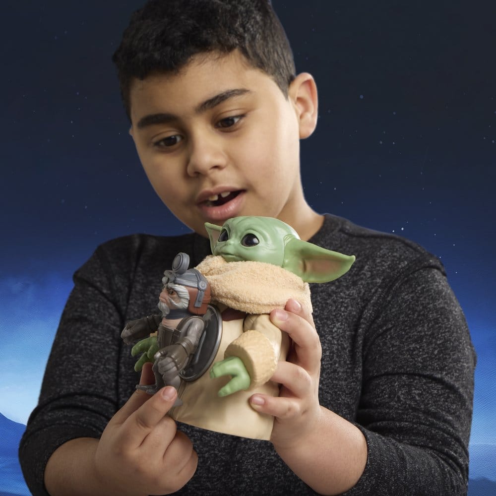 Star Wars: The Mandalorian & Grogu Electronic Action Figure Huggin' Grogu & Anzellan 17 cm - Hasbro Action Figures