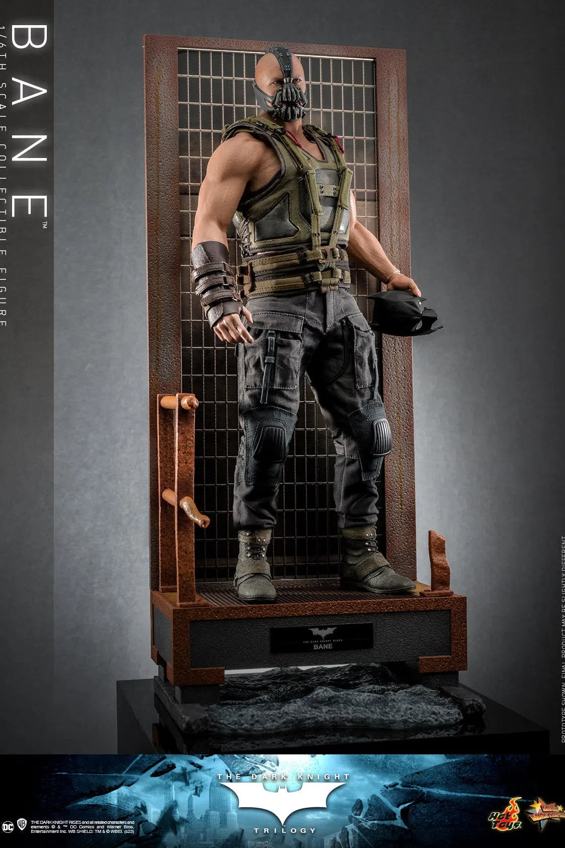 Bane: Batman: The Dark Knight Trilogy: MMS689 Hot Toys