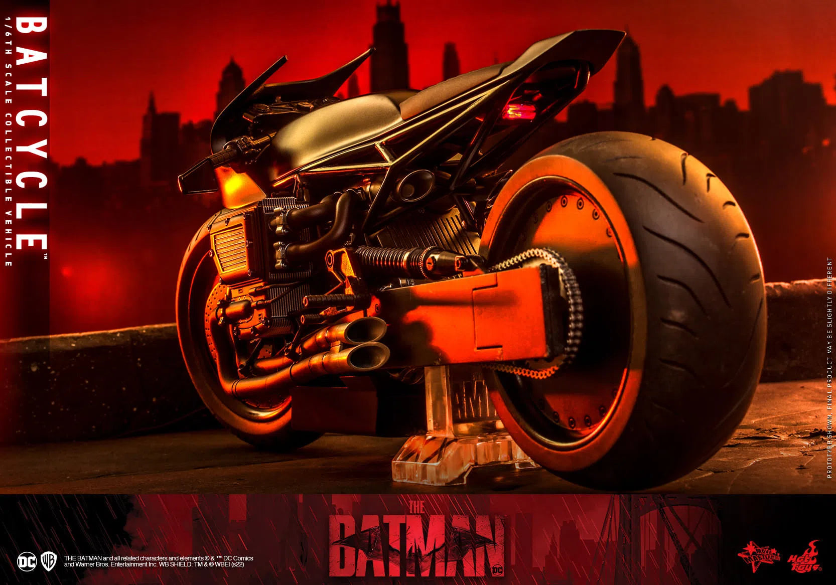 Batcycle: The Batman: DC Comics: MMS642 Hot Toys