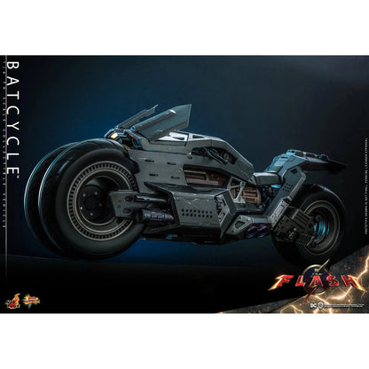 Batcycle: The Flash: Dc Comics - Hot Toys Action Figure
