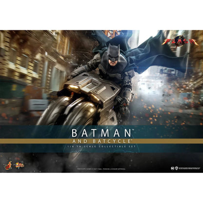 Batman & Batcycle: The Flash: Dc Comics - Hot Toys Action Figure