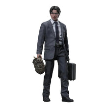 Batman Begins: Scarecrow 2.0: 1/6th Action Figure - Hot Toys Action Figures