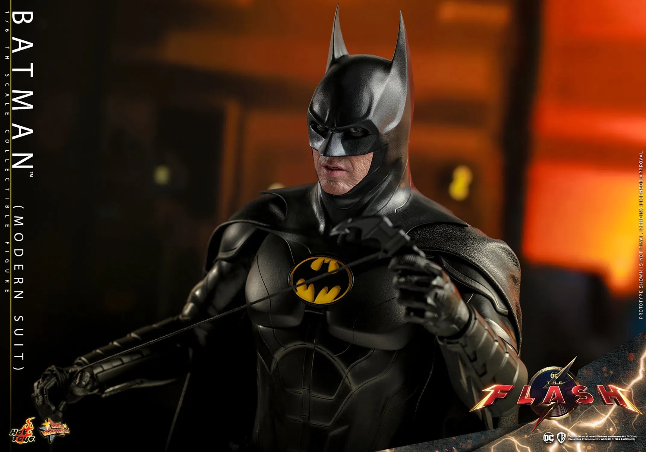 Batman: Modern Suit: The Flash: Dc Comics Hot Toys