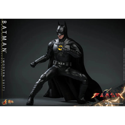 Batman: Modern Suit: The Flash: Dc Comics - Hot Toys Action Figure