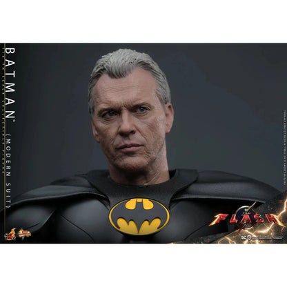 Batman: Modern Suit: The Flash: Dc Comics - Hot Toys Action Figure