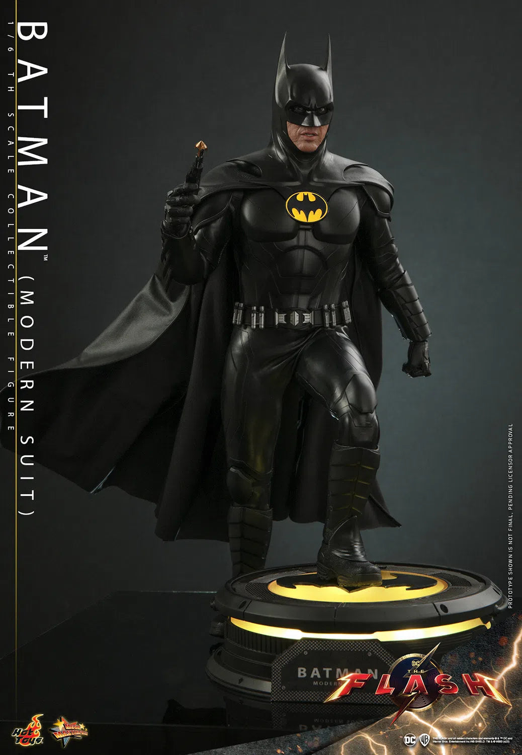 Batman: Modern Suit: The Flash: Dc Comics Hot Toys