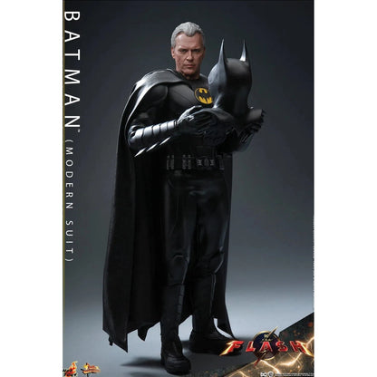 Batman: Modern Suit: The Flash: Dc Comics - Hot Toys Action Figure