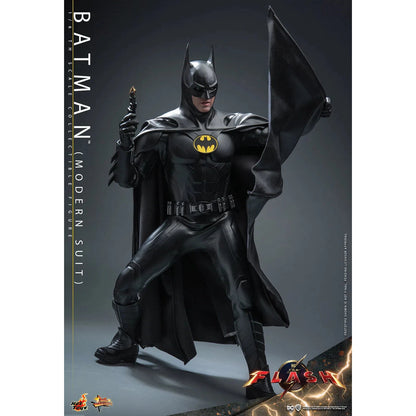 Batman: Modern Suit: The Flash: Dc Comics - Hot Toys Action Figure