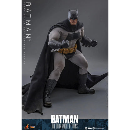 Batman The Dark Knight Returns: Batman: 1/6th - Hot Toys Action Figures