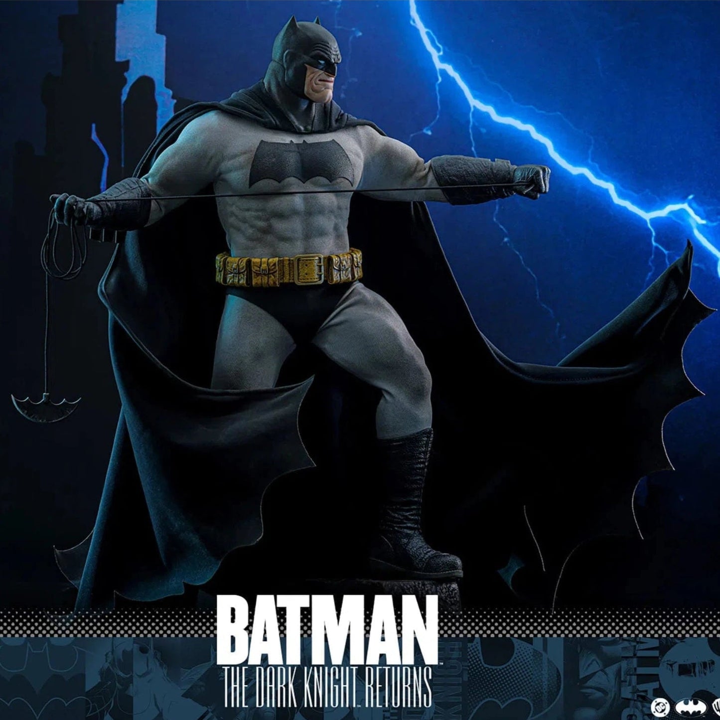 Batman The Dark Knight Returns: Batman: 1/6th Scale Action Figure: Hot Toys by Hot Toys – Action Figure, [scale], UK stockist Planet Action Figures