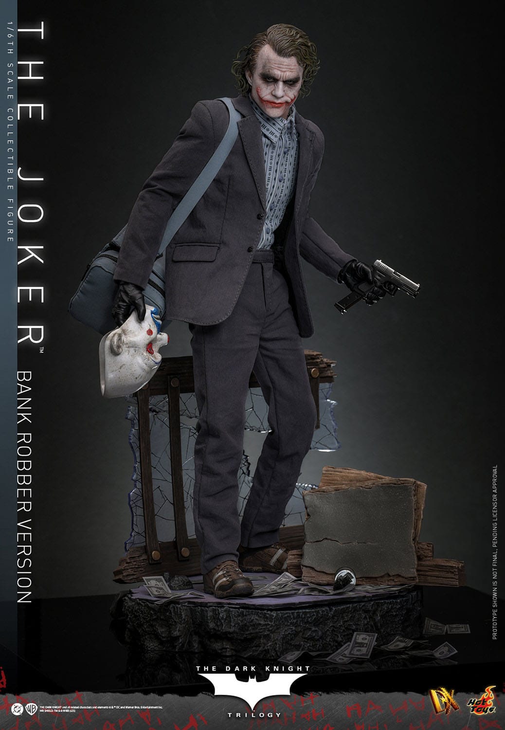 Batman: The Dark Knight: The Joker (Bank Robber Version) DX: 1/6th Scale Action Figure: Hot Toys by Hot Toys – Action Figure, [scale], UK stockist Planet Action Figures