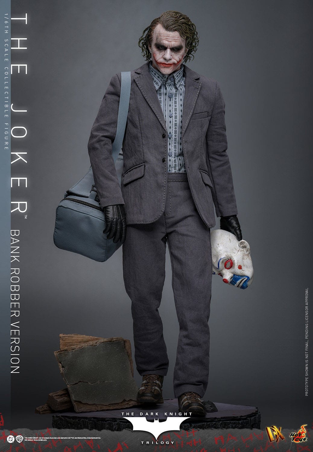 Batman: The Dark Knight: The Joker (Bank Robber Version) DX: 1/6th Scale Action Figure: Hot Toys by Hot Toys – Action Figure, [scale], UK stockist Planet Action Figures