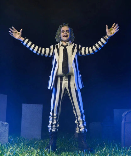 Beetlejuice (1998): Striped Suit Beetlejuice: 1/4 Scale Action Figure With Sound Neca