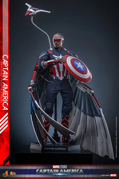 Captain America: Brave New World: Captain America: MMS779: 1/6th Scale Action Figure - Hot Toys Action Figure
