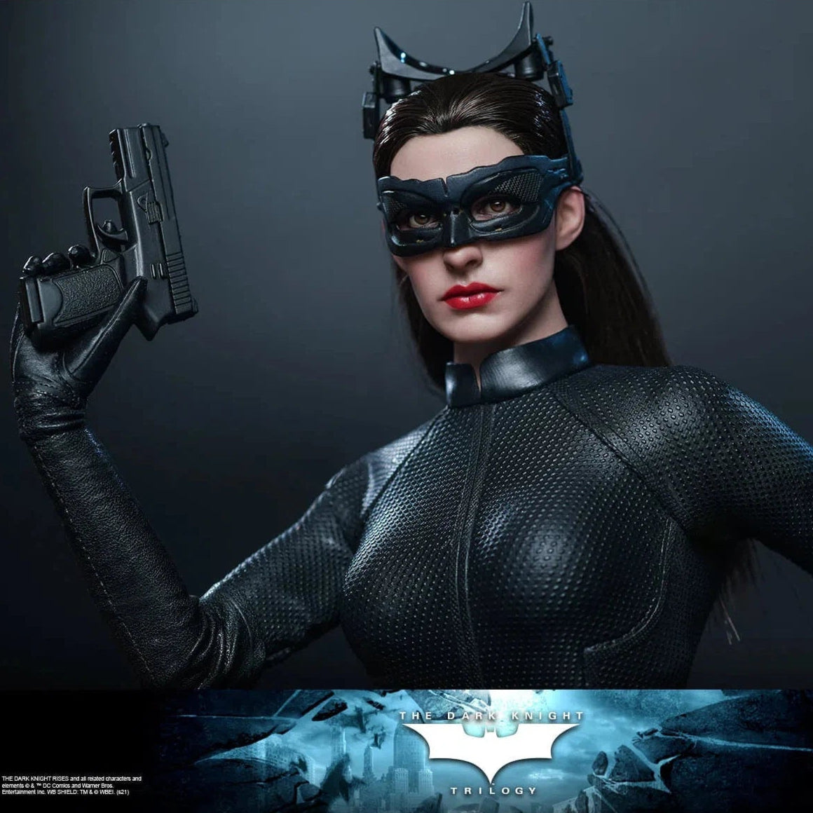 Catwoman: The Dark Knight Trilogy: Batman: DC Comics: MMS627 Hot Toys