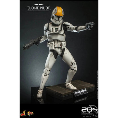 Clone Pilot: Star Wars: Attack Of The Clones: MMS648 - Hot Toys Action Figure