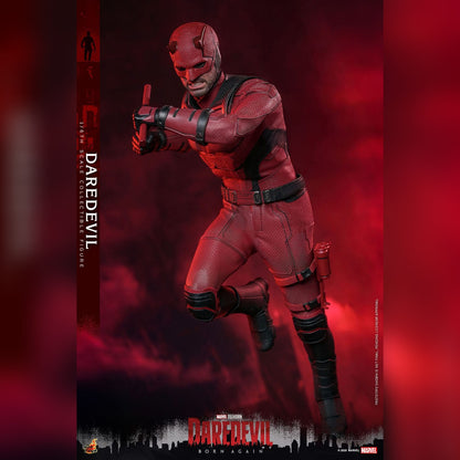 Daredevil: Born Again: Daredevil: 1/6th - Hot Toys Action Figures