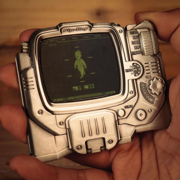 Fallout Pip-Boy Limited Edition Lenticular Ingot - FaNaTtiK Collectible Ingot