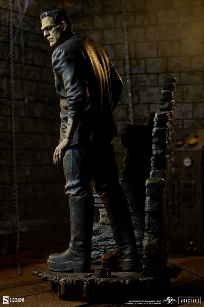 Frankenstein: Frankenstein (Fully Sculpted Ver.) Premium Format Mixed Media Statue - Sideshow Collectibles Statue