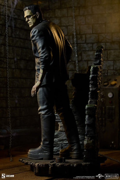 Frankenstein: Frankenstein (Fully Sculpted Ver.) Premium Format Mixed Media Statue - Sideshow Collectibles Statue