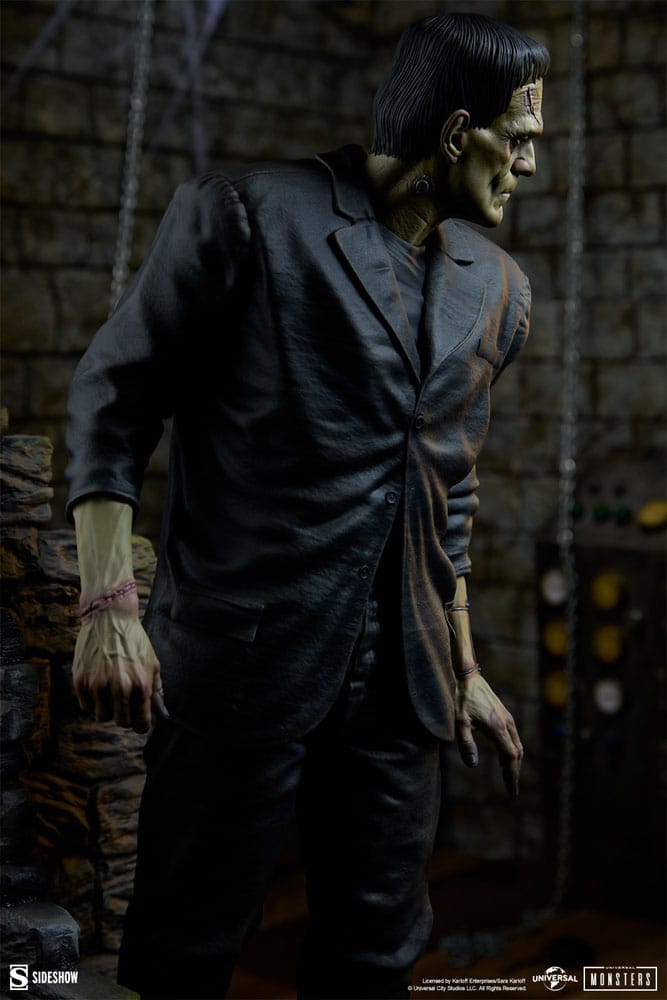 Frankenstein: Frankenstein (Fully Sculpted Ver.) Premium Format Mixed Media Statue - Sideshow Collectibles Statue