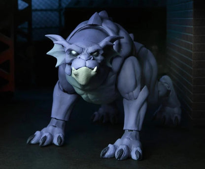Gargoyles: Bronx (Closed Wings): Ultimate 7 Inch: Action Figure - Neca Action Figure