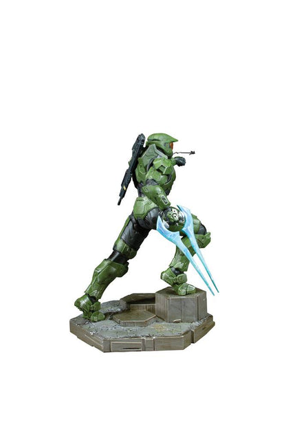 Halo Infinite: Master Chief & Grappleshot: PVC Statue - Dark Horse Statue