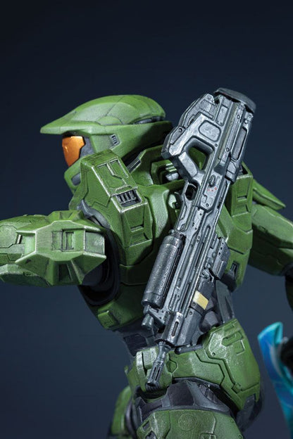 Halo Infinite: Master Chief & Grappleshot: PVC Statue - Dark Horse Statue