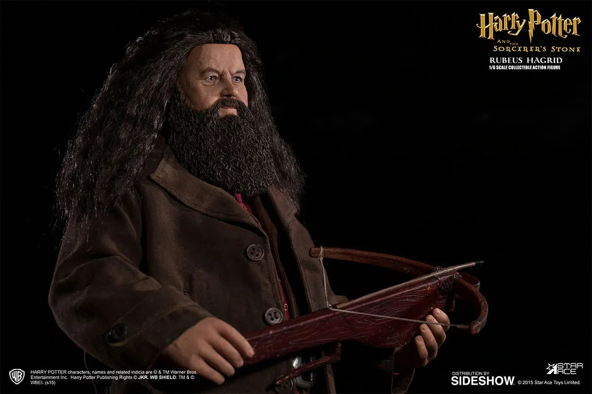 Harry Potter & The Sorcerers Stone: Rubeus Hagrid Deluxe: Sixth Scale Star Ace