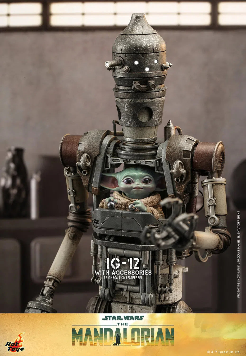 IG-12: With Accessories: Star Wars: The Mandalorian Hot Toys