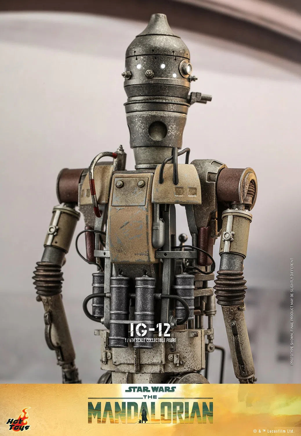 IG-12: With Accessories: Star Wars: The Mandalorian Hot Toys