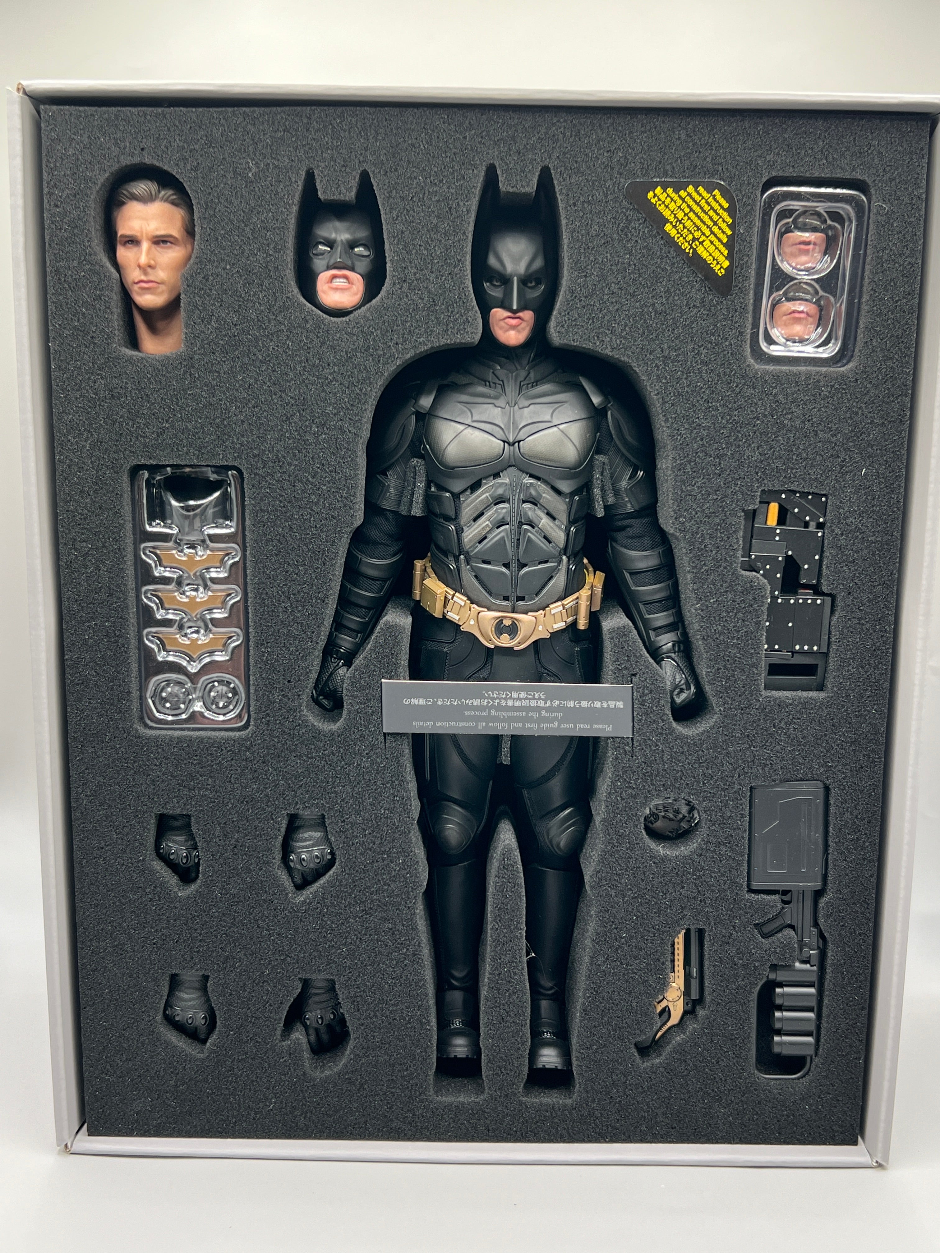 Batman: The Dark Knight Trilogy: DX19: Hot Toys: New With A Small Issue: Read Description! Action Figure Hot Toys