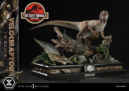 Jurassic Park: The Lost World: Velociraptor (Bonus Ver.): Legacy Museum Collection 1/6 Scale Limited Edition Statue - Prime 1 Studio Statue