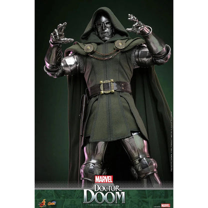 Marvel Comics: Doctor Doom: CMS022 - Hot Toys Action Figure