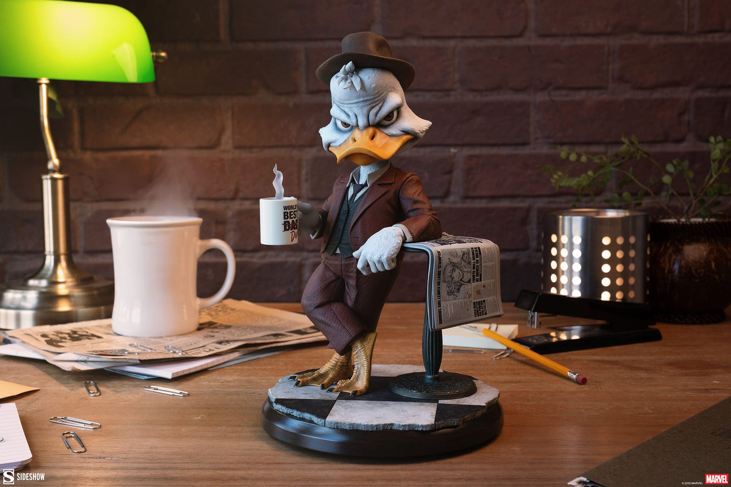 Marvel Comics: Howard the Duck: Premium Format Statue - Sideshow Collectibles Statue