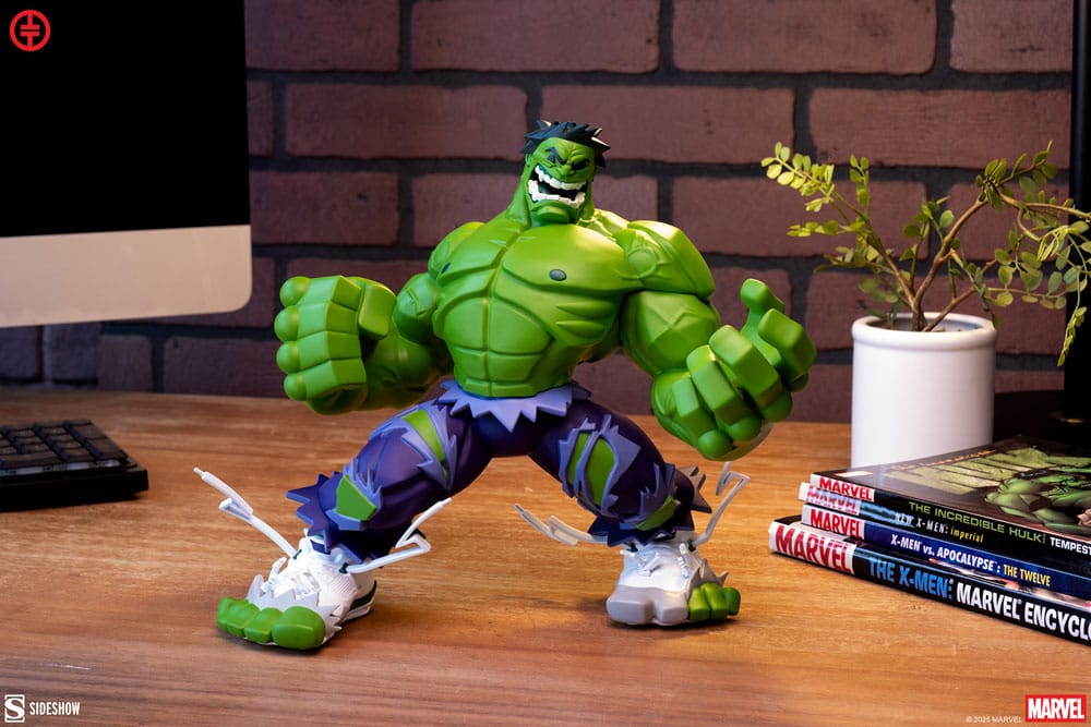 Marvel: Hulk (Tracy Tubera): Designer Collectible Statue - Sideshow Collectibles Statue