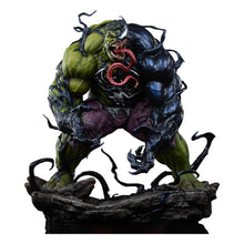 Marvel: Venomized Hulk: Premium Format Statue - Sideshow Collectibles Statue