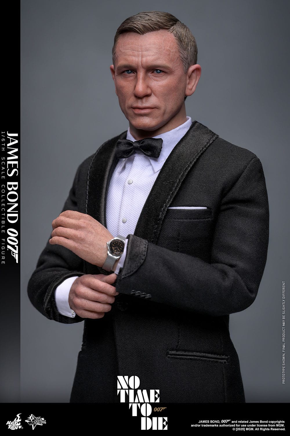 No Time To Die: James Bond: 1/6th Scale Action Figure - Hot Toys Action Figure