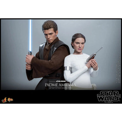 Padme Amidala: Star Wars Episode II: Attack Of The Clones - Hot Toys Action Figure