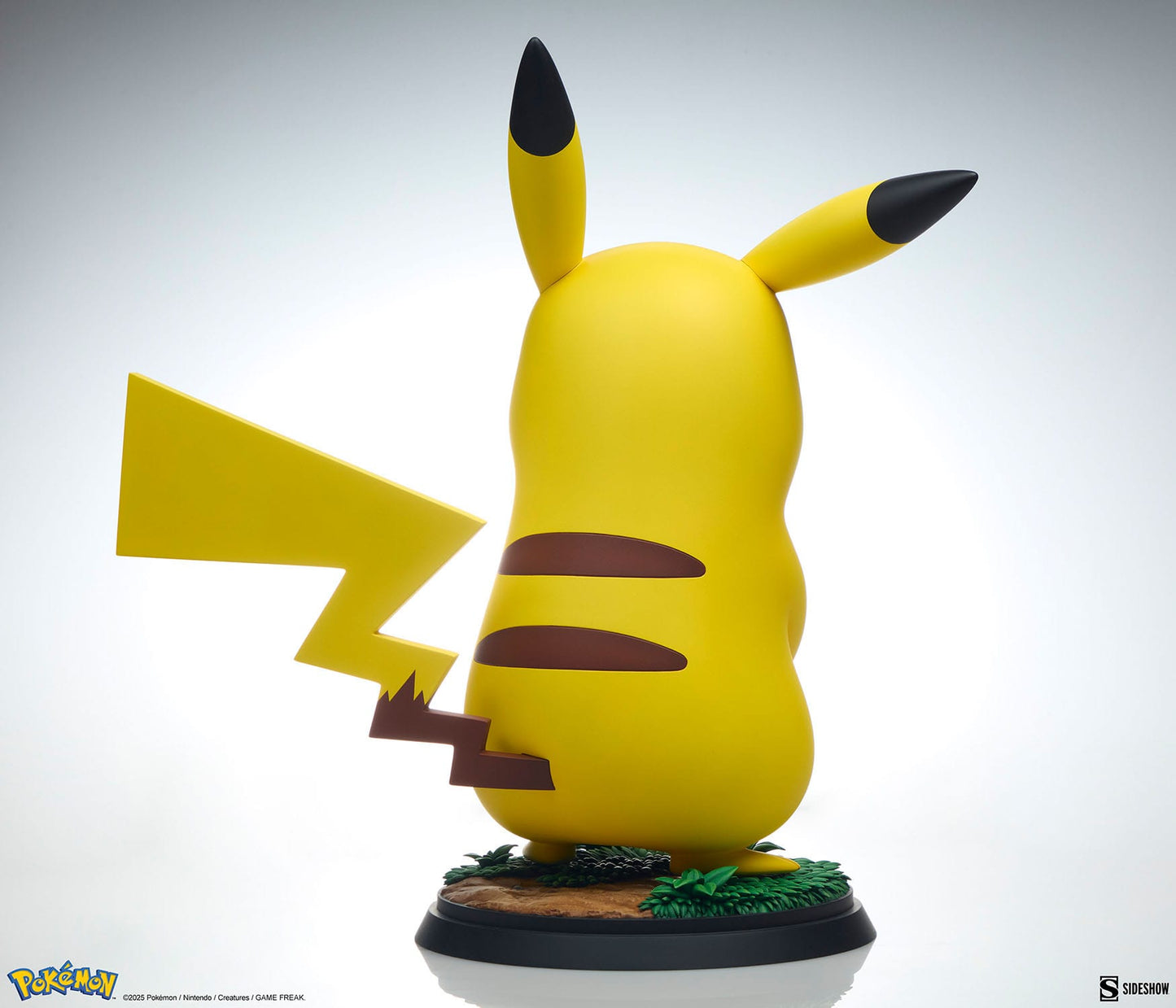 Pokemon: Pikachu: Life-Sized Statue - Sideshow Collectibles Statue