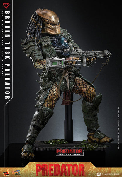 Predator: Broken Tusk Predator: 1/6th - Hot Toys Action Figures