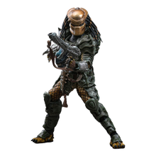 Predator: Broken Tusk Predator: 1/6th - Hot Toys Action Figures