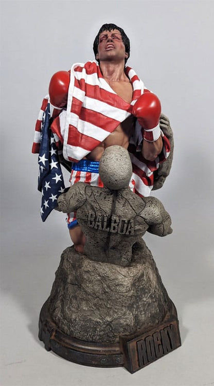 Rocky IV: Rocky Balboa: 1/4 Statue - Hollywood Collectibles Group Statue