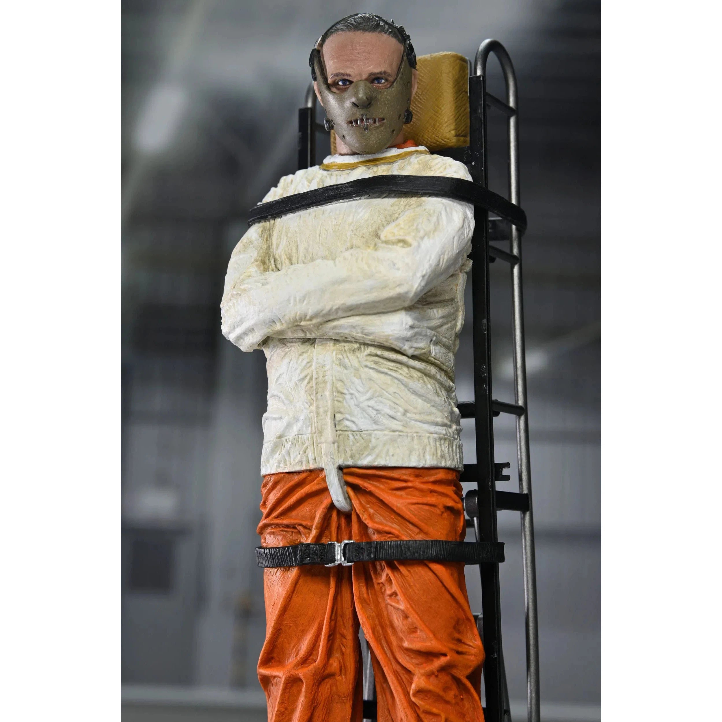 Silence Of The Lambs: Dr. Hannibal Lecter (Masked): 7" Action Figure Neca