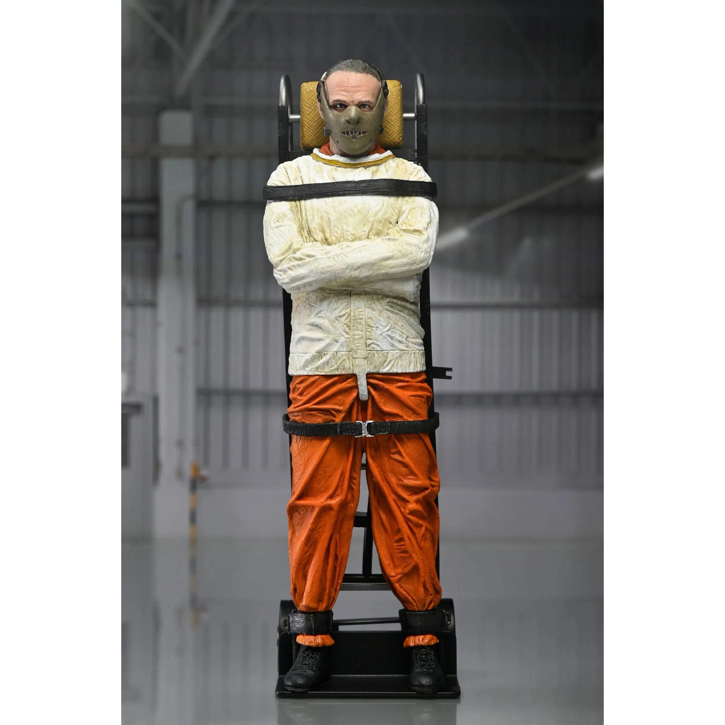 Silence Of The Lambs: Dr. Hannibal Lecter (Masked): 7" Action Figure Neca