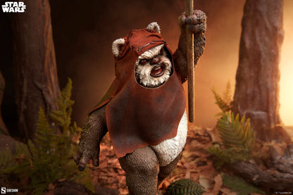 Star Wars Episode VI: Return Of The Jedi: Wicket: Premium Format Statue - Sideshow Statue