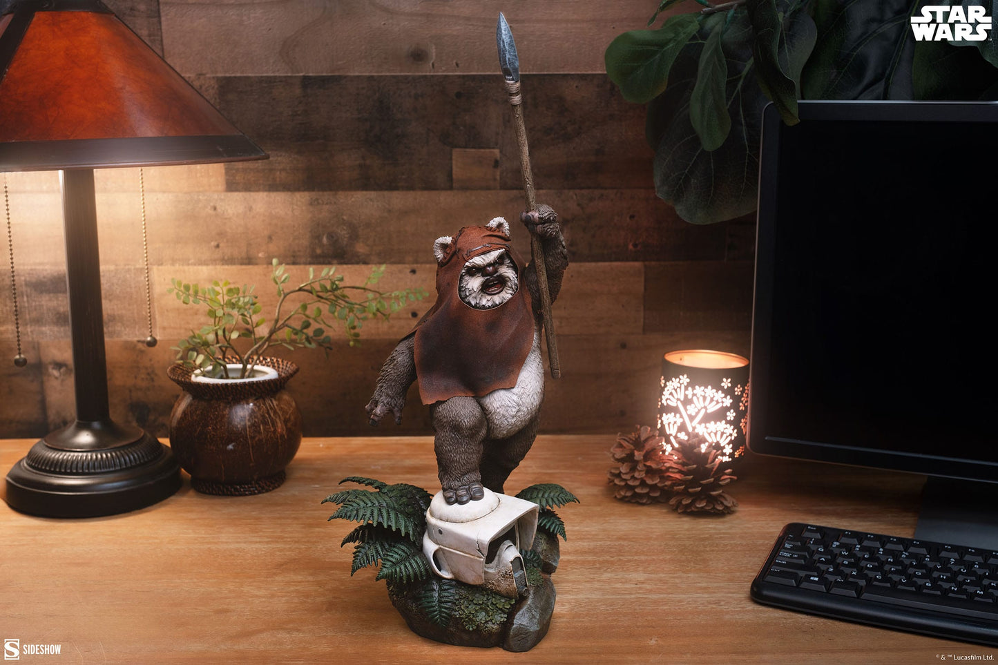 Star Wars Episode VI: Return Of The Jedi: Wicket: Premium Format Statue - Sideshow Collectibles Statue