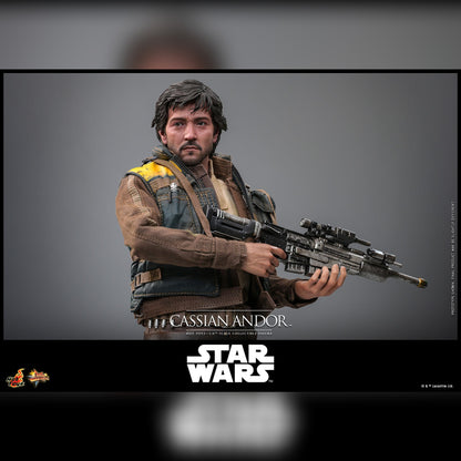 Star Wars: Rogue One: Cassian Andor: 1/6th Scale Action Figure - Hot Toys Action Figure